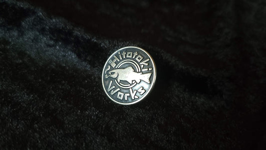 Hitotoki Works pin badge